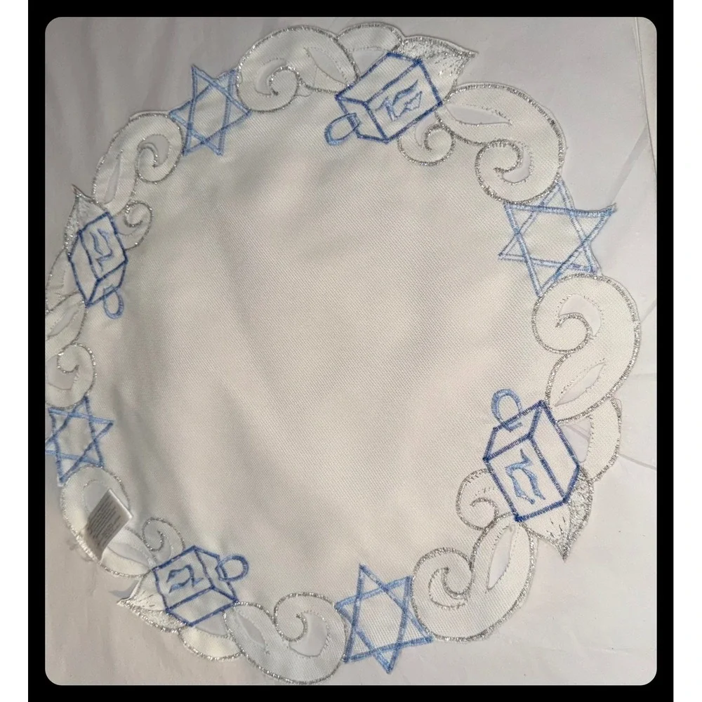 Hanukkah Table Placemat Set of 5 White Blue Silver Embroidered Judaica